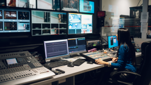 Read more about the article Behind the Scenes: Secrets of Successful Media Production Teams